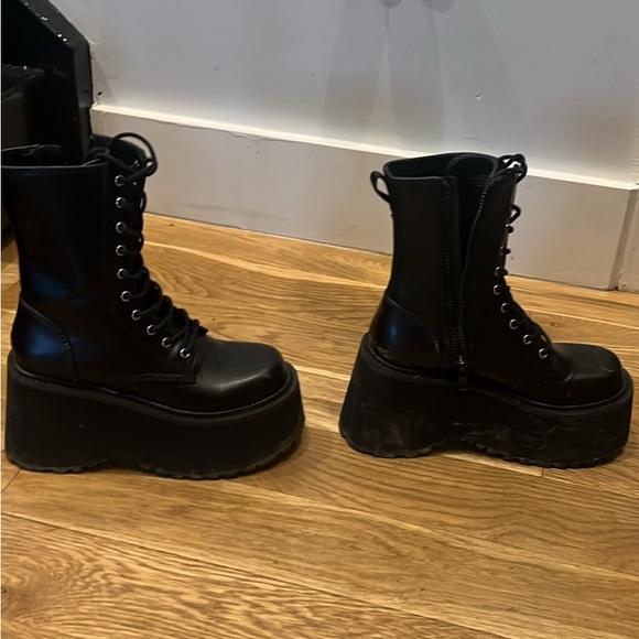 Size 7 Current Mood Dolls Kill Grunge at Heart Combat Boots - Picture 4 of 5